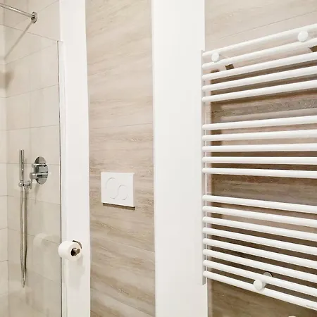 L'opera Lägenhet Bari